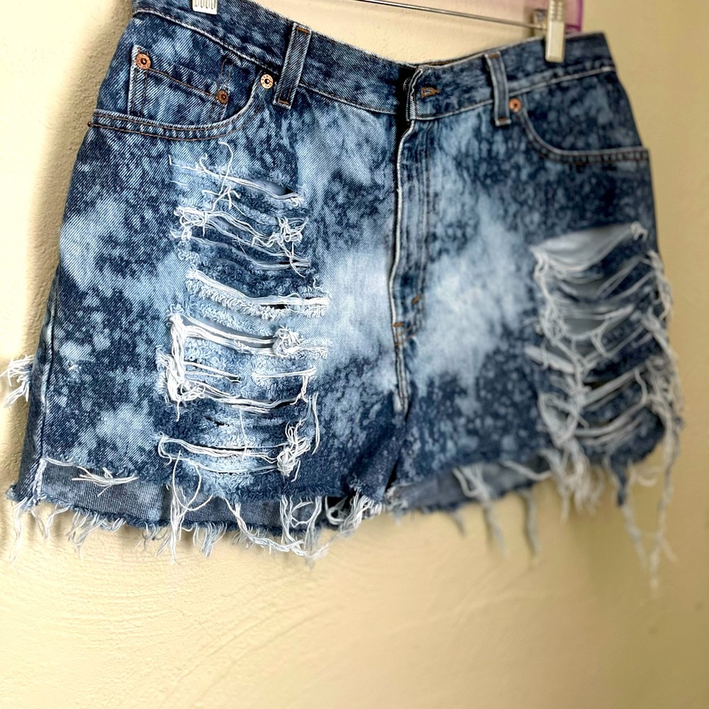 Levi’s High Waist Denim distressed shorts hand made
